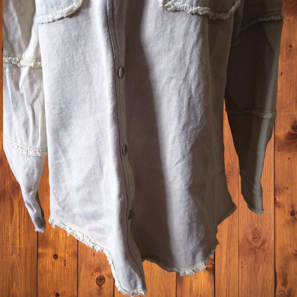Blue B Collection Women's Small Beige Denim Jean Shirt Jacket Snap Butterfly - Picture 3 of 7